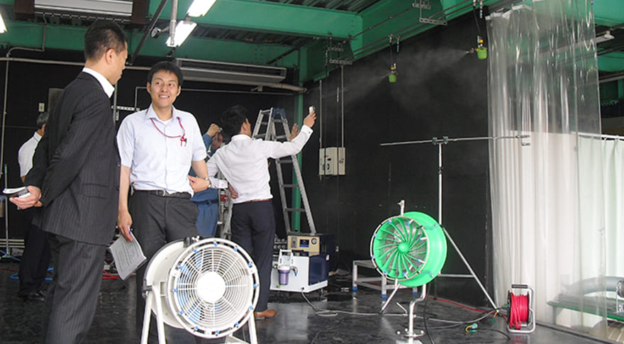 国内外のエレクトロニクス、車輛、印刷、紙、樹脂、化学、食品、紡績などさまざまな業界での実績を元に、体験会に参加される企業様に合わせて費用対効果の高い事例などをご紹介いたします